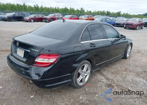 2011 Mercedes-Benz C 300 Sport 4Matic из США, поврежденный, VIN WDDGF8BB7BR158639